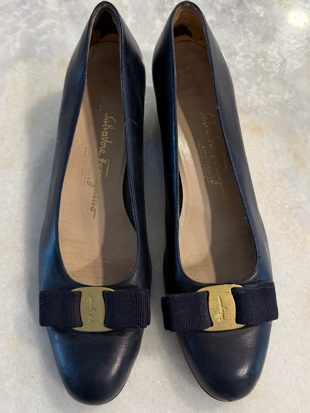 Vintage Salvatore Ferragamo Black Vara Bow Leather Flats with Gold Plaque